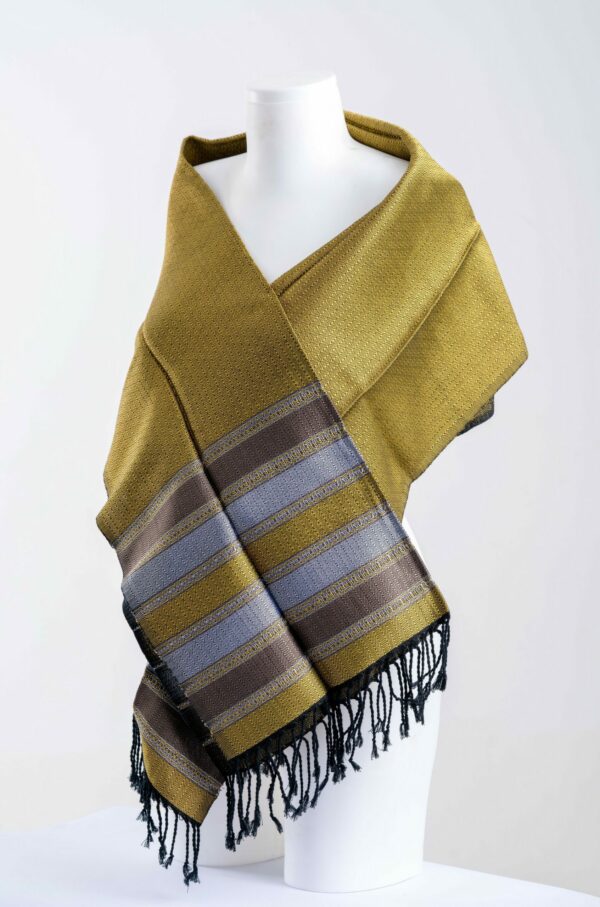 Echarpe en coton jaune doré